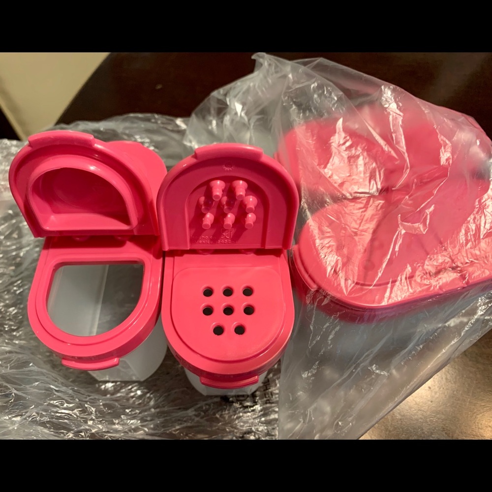 Tupperware pink mini spice shakers